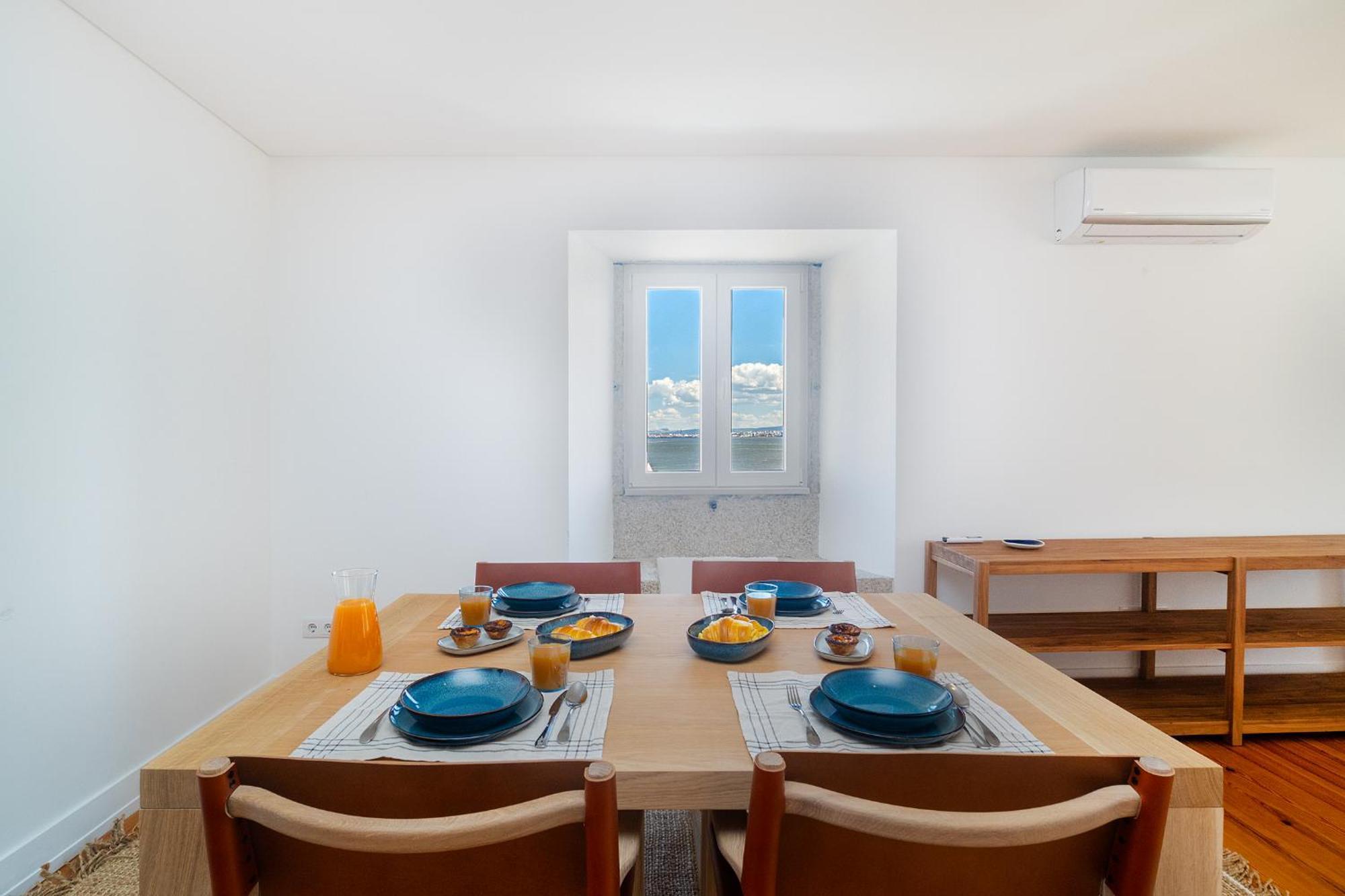 Whome Exclusive In A Prime Location With River View * Lisbon