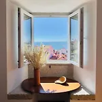 Whome Exclusive Stay In A Prime Location With River View